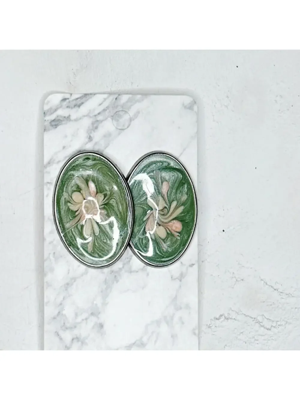 988L. Green Enamel Vintage Earrings